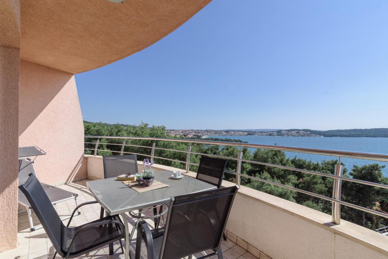 Apartment Marijana Trogir Bagian luar foto