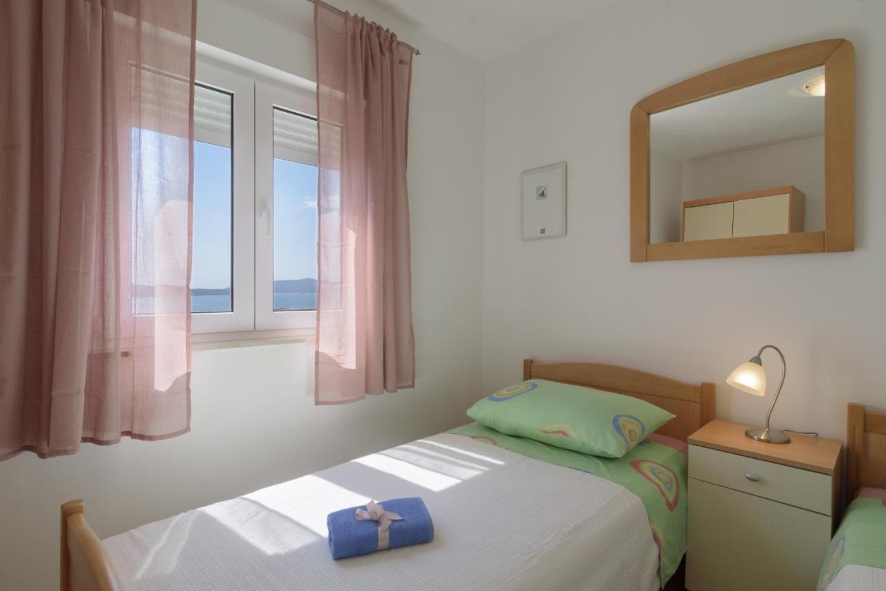 Apartment Marijana Trogir Bagian luar foto