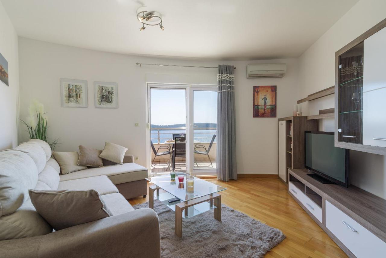 Apartment Marijana Trogir Bagian luar foto